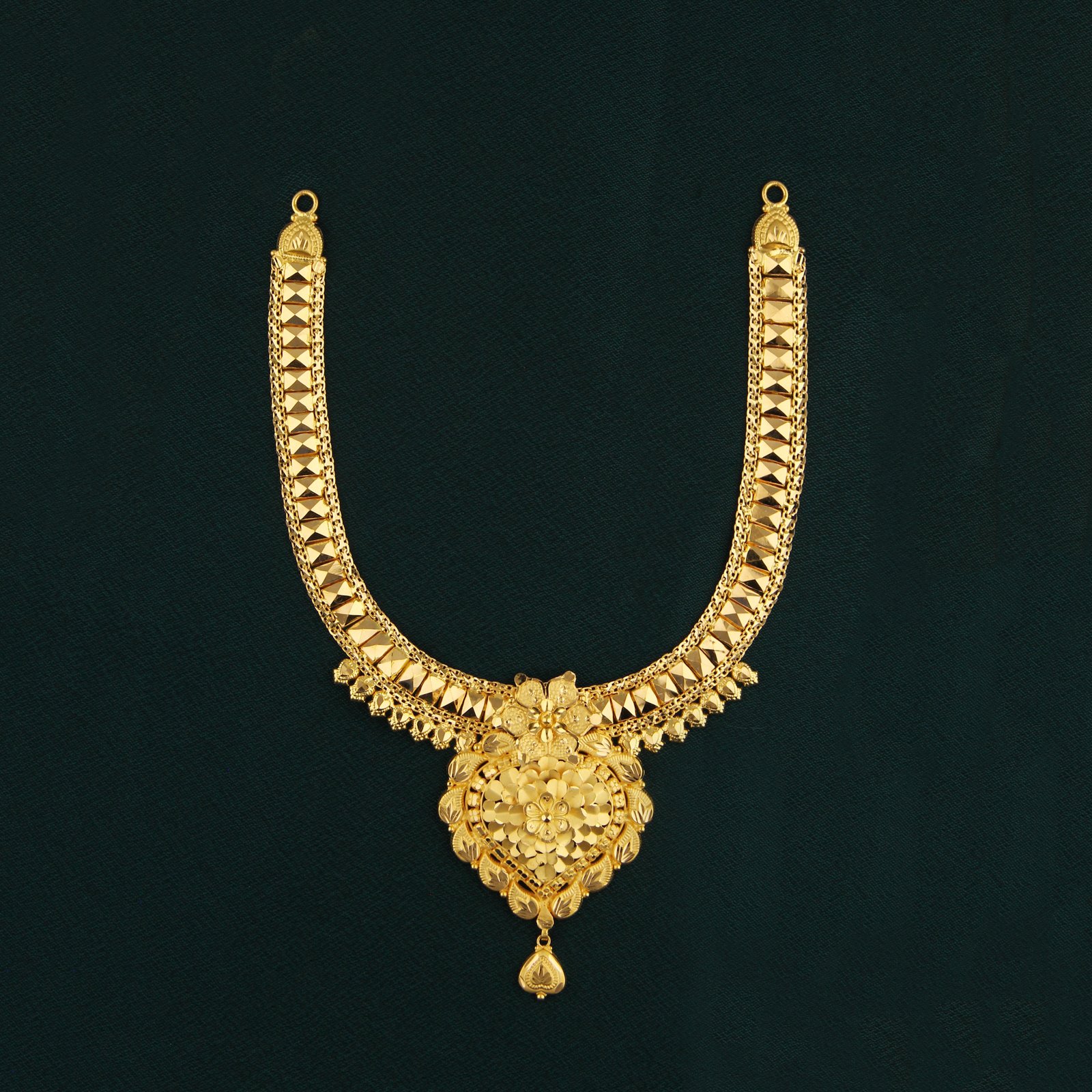 FANCY NECKLACE
